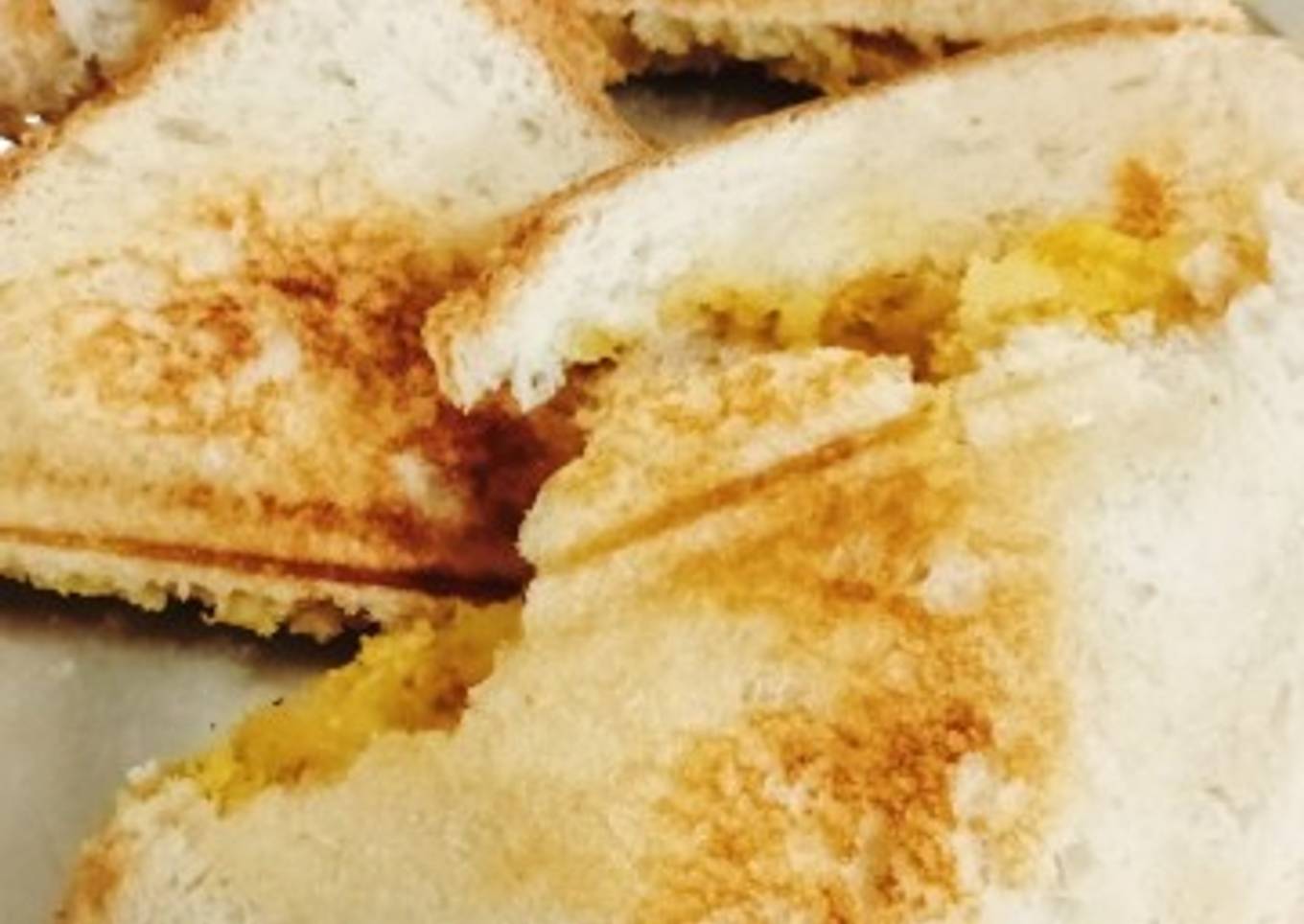 Aloo toast