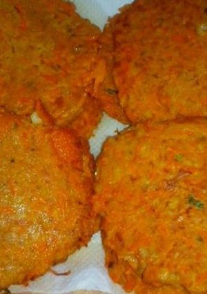 Una foto de Hamburguesas De Zanahoria: Una Rica Y Fácil Opción Vegetariana