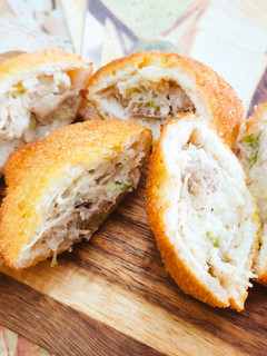A picture of Bread Pockets.