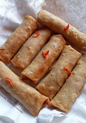A picture of Springrolls.