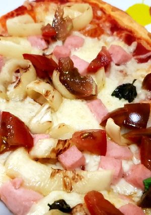 A picture of Home Recipe Pizza.