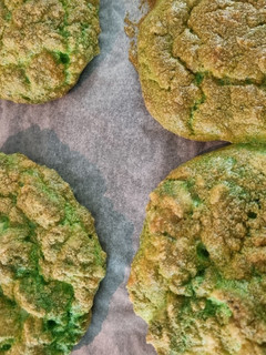A picture of Oopsie pandan keto cloud bread.