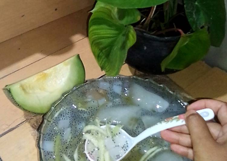 Es Buah Melon Serut Nata De Coco Selasih