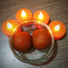 A picture of Gulab jamun.