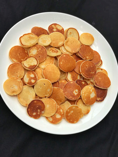 A picture of Mini pancakes.