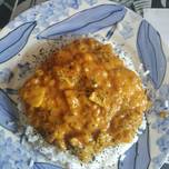 Pollo con arroz al curry y agua de coco 🥥🍛