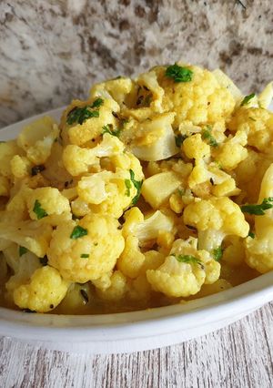 Foto principal de Coliflor en salsa de yogurt (estilo India)