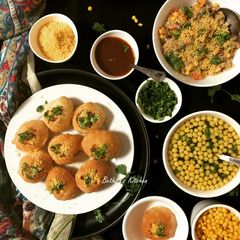 A picture of Pani Puri.