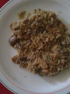 Una foto de Quinoa con setas