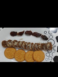 खजूर रोल (Khajoor roll recipe in hindi) रेसिपी मुख्य फोटो