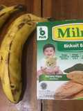 [210] MPASI Puree Pisang dan Biskuit Milna