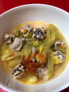 Hình của món Bún sườn mọc.