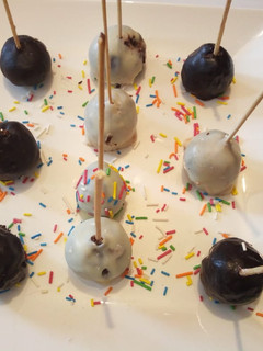 A picture of Cake pops.