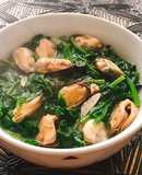 Canh Cải Bó Xôi Nấu Trai (Vẹm Đen)