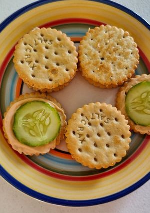 A picture of Quick biscuit sandwich.