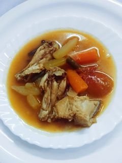 চিকেন স্যুপ(Chicken soup recipe in Bengal) রেসিপির প্রধান ছবি