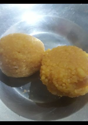 मोतीचूर के लड्डू (motichur ke ladoo recipe in Hindi) रेसिपी मुख्य फोटो