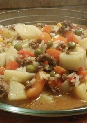 Una foto de Guiso de arroz con carne