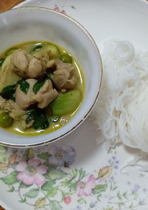 รูปของ ขนมจีน แกงเขียวหวานไก่