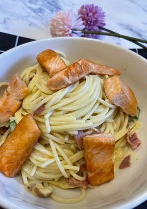 奶油培根鮭魚義大利麵 的食譜成品照片