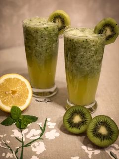 صورة لوصفة عصير الليمون والكيوي والنعناع 🍋🥝لتقوية المناعة