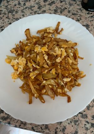 Una foto de Patatas con huevo revuelto