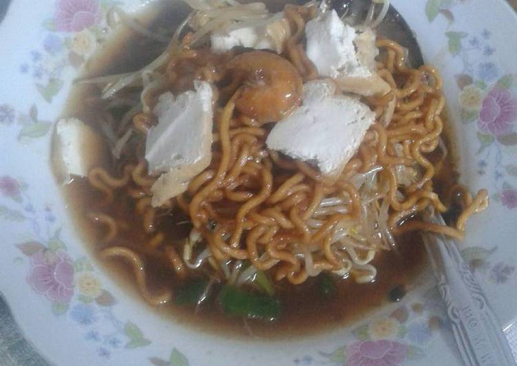 Lontong Mie Surabaya punYa