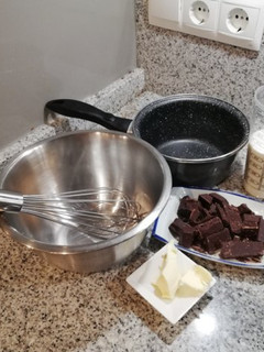 Una foto de Ganache de chocolate negro