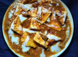A picture of Shahi paneer.