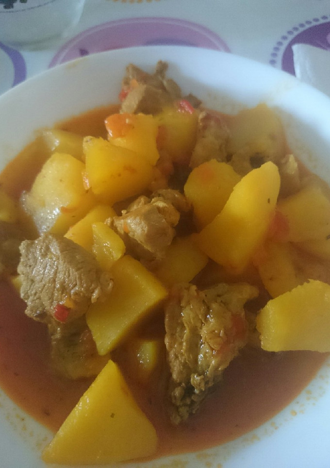 Una foto de Patatas guisadas para sobrevivir a fin de mes 😅