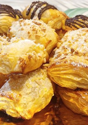 Una foto de Napolitanas de crema de turrón
