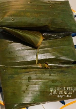 Foto resep Nasi Kuning Bungkus Isi Kentang Wortel Ayam