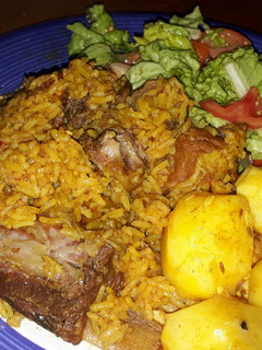 Una foto de Arroz con costillas de cerdo🥘