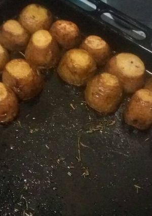 A picture of Oven Roasted Rosemary Potatoes.