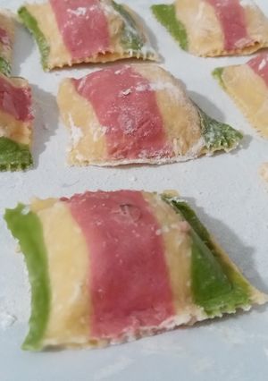 Una foto de Masa multicolor para ravioles o sorrentinos