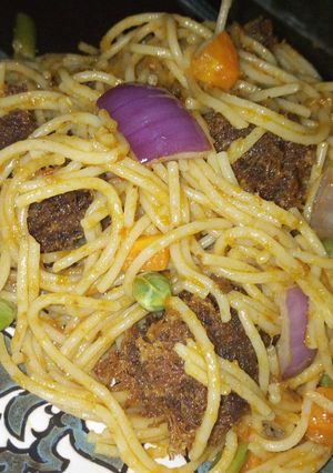 A picture of Spaghetti and meatballs.
