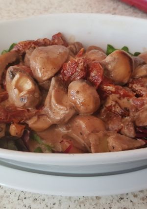 A picture of My Creamy Balsamic Mushrooms with Artichoke & Sundried Tomatoes.