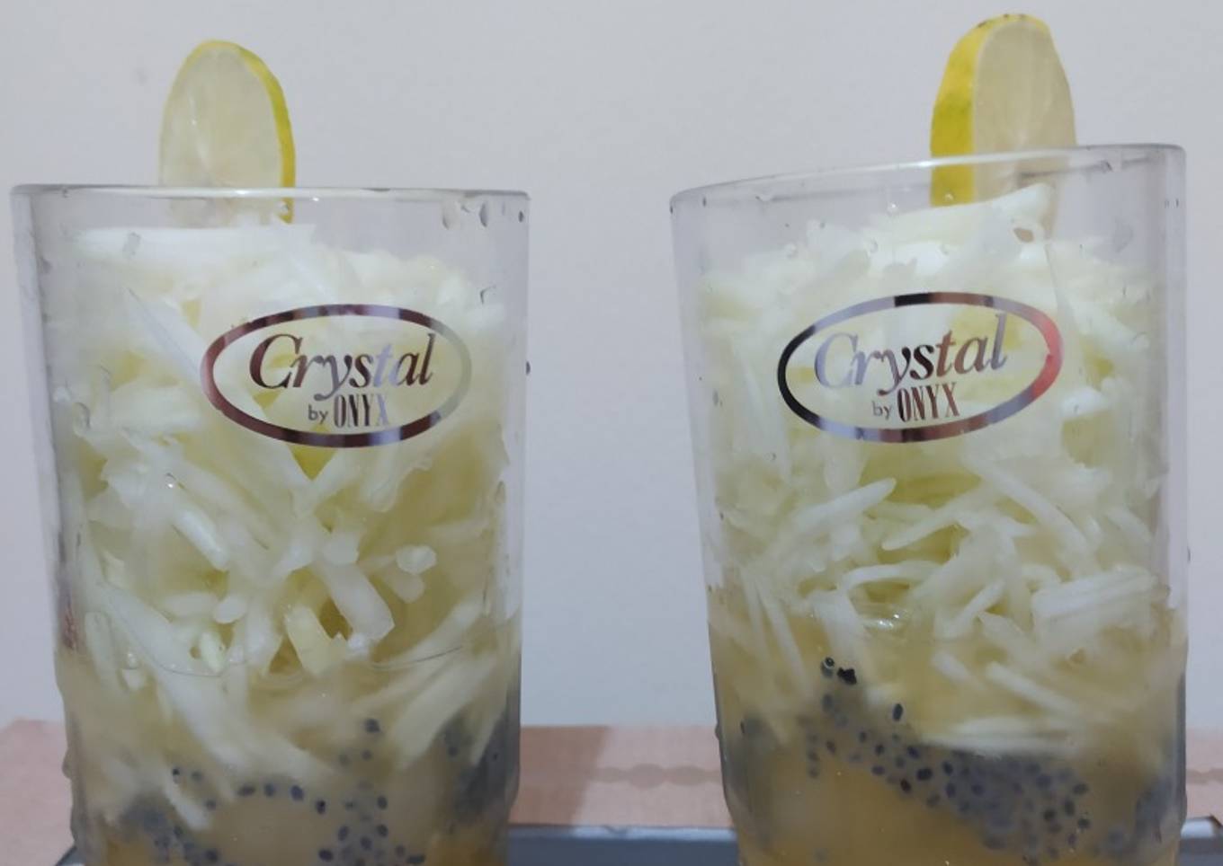 Es Jeruk Lemon Suri Selasih