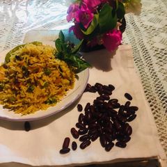 A picture of Maxcican rice with kidney beans.