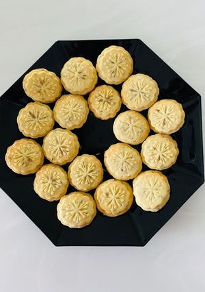 A picture of Jeera cookies.