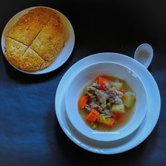 A picture of Irish Stew & Irish Soda Bread.