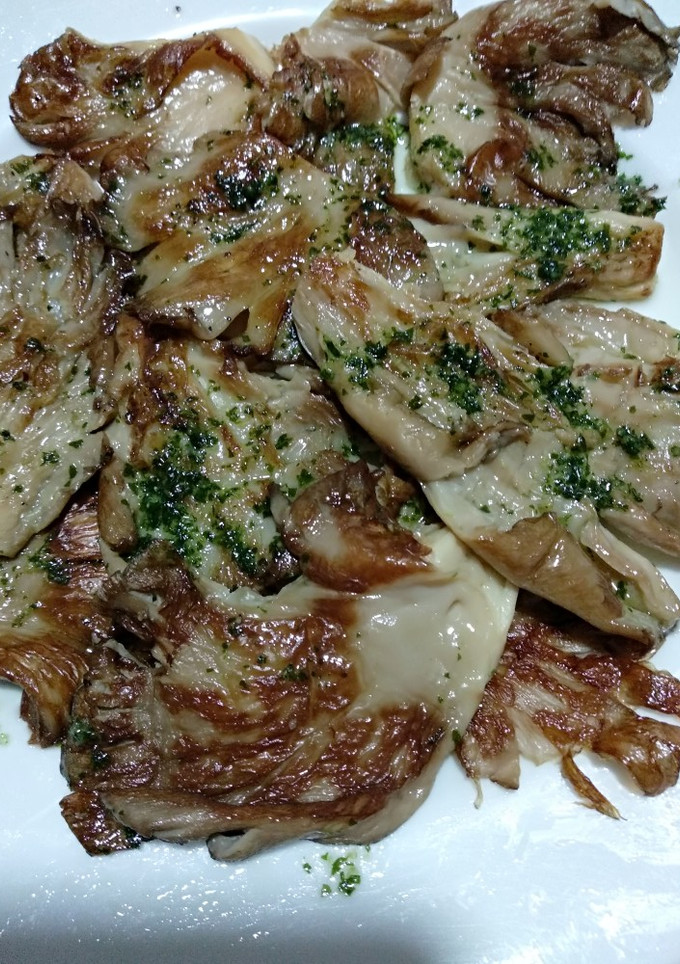 Una foto de Setas a la plancha con salsa verde