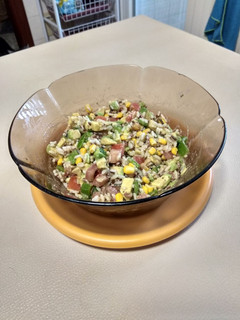 Una foto de Ensalada tres arroces con piriñaca