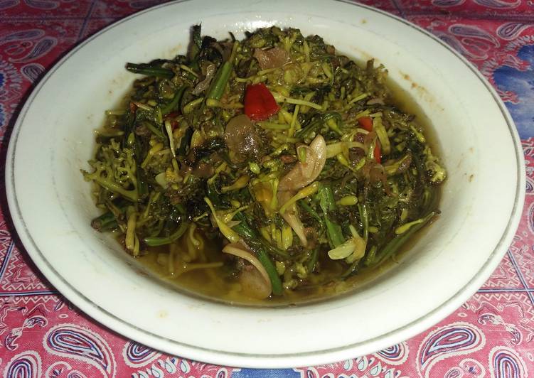 Tumis kembang kates (bunga pepaya)