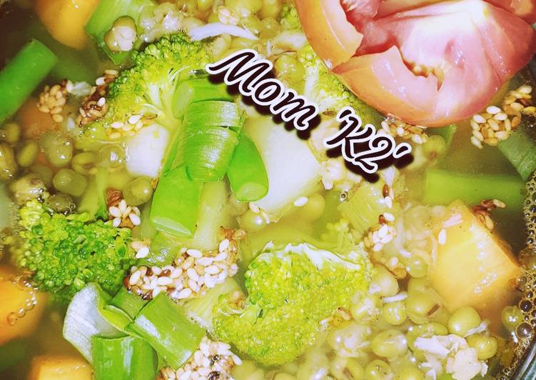 Proses Membuat Soup Sayur Wijen Mom &#39;K2&#39;, Lezat
