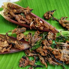 A picture of Banana Flower Crispy Pakoda.