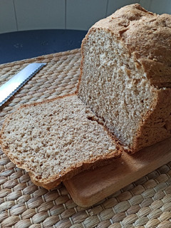 Una foto de Pan semi-integral con copos de avena en panificadora Lidl