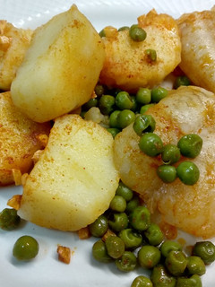 Una foto de Colitas de rape a la gallega