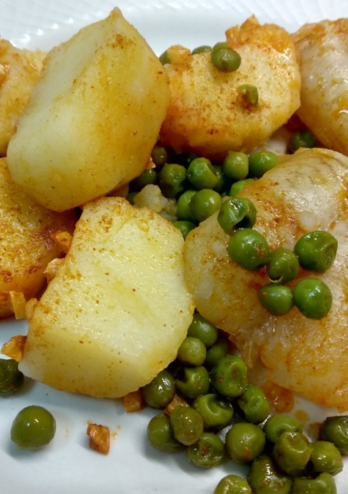 Una foto de Colitas de rape a la gallega