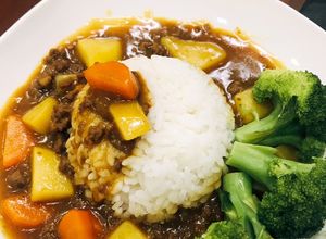 Hình của món Cari bò không cay cho bé ăn dặm.